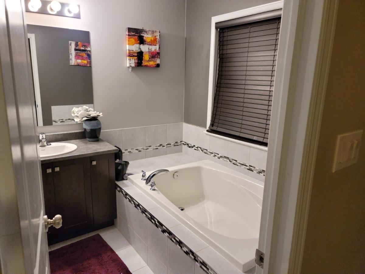 Mannys Place Ottawa Ngoại thất bức ảnh